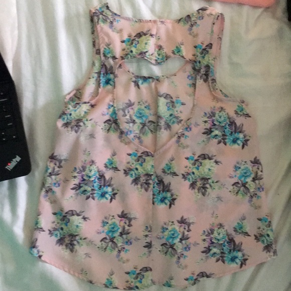 Top - Picture 2 of 2